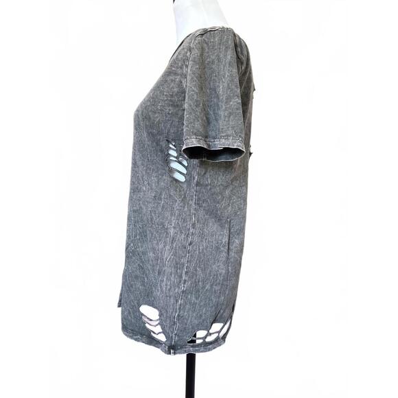 Distressed Gray Short Sleeve T-Shirt Size Small - Picture 5 of 10